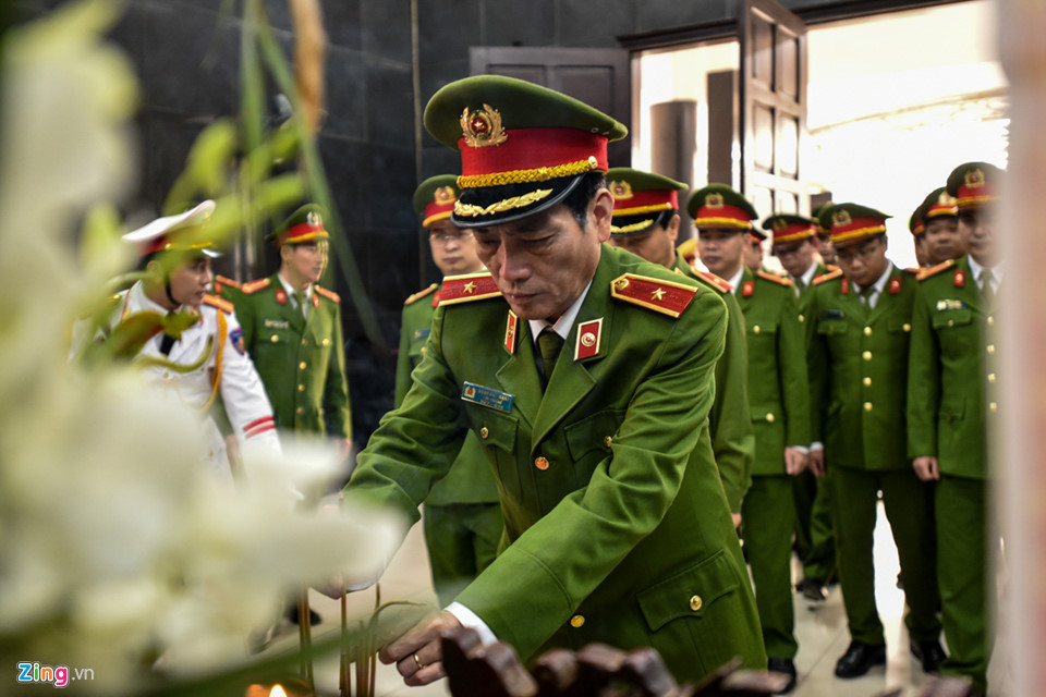 Người thân tiếc thương chiến sĩ PCCC thiệt mạng ở cao tốc Pháp Vân